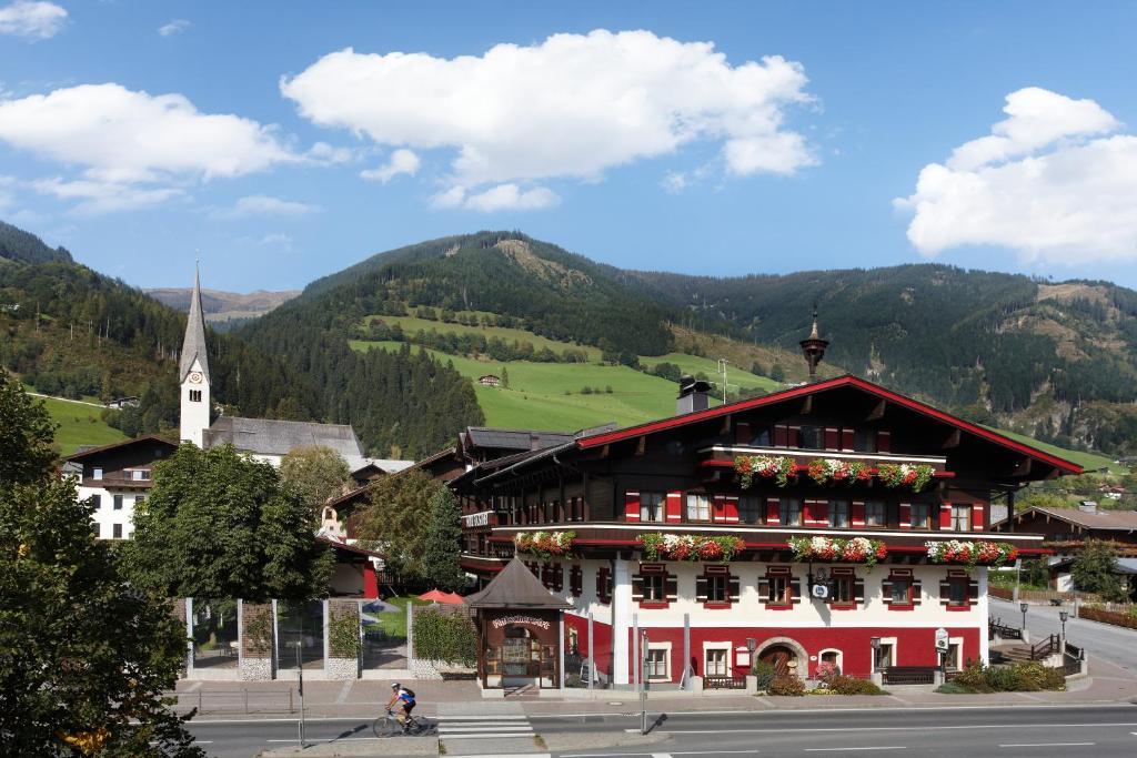 Hotel Flatscher Stuhlfelden Exterior foto